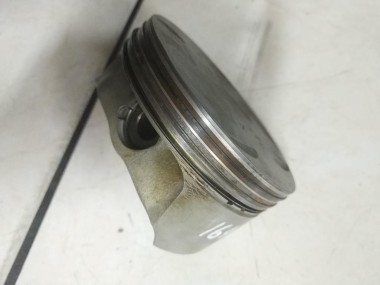 Поршень бензин MERCEDES-BENZ M-класс W164 (2005 - 2008) — Разборка Мерседес