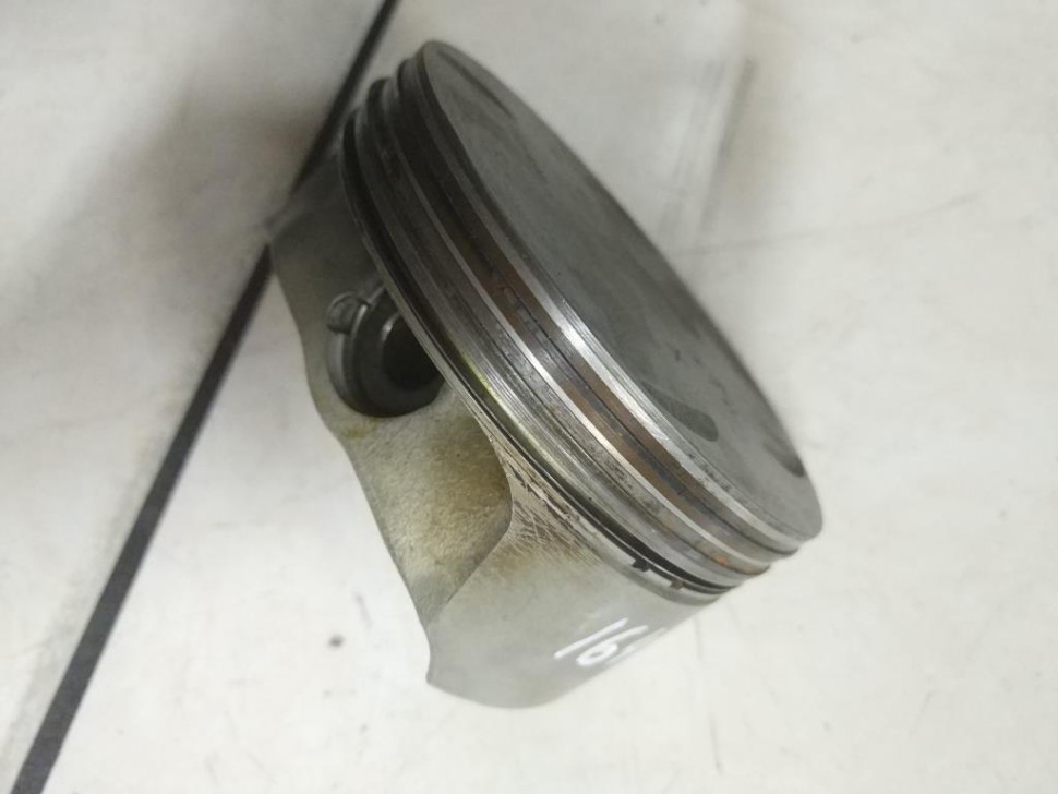 Поршень бензин MERCEDES-BENZ M-класс W164 (2005 - 2008) фото 1 — Разборка Мерседес