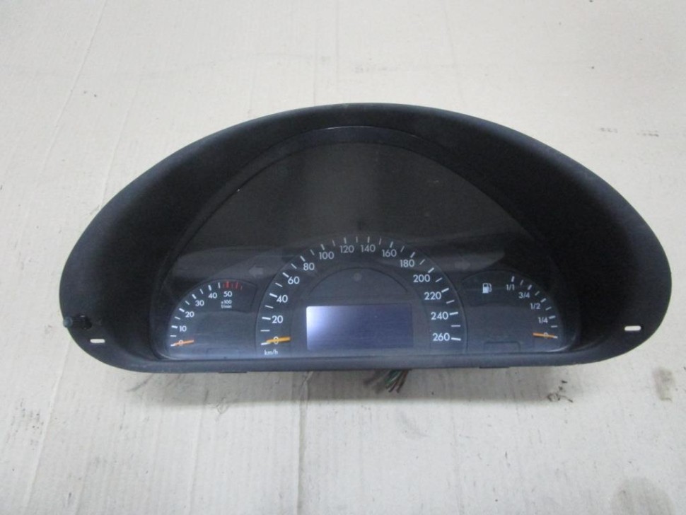 Щиток приборов MERCEDES-BENZ C-класс W203/S203/CL203 (2000 - 2004) фото 1 — Разборка Мерседес