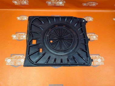 Поддон запасного колеса MERCEDES-BENZ W124 W124/S124/C124/A124 (1984 - 1993) — Разборка Мерседес