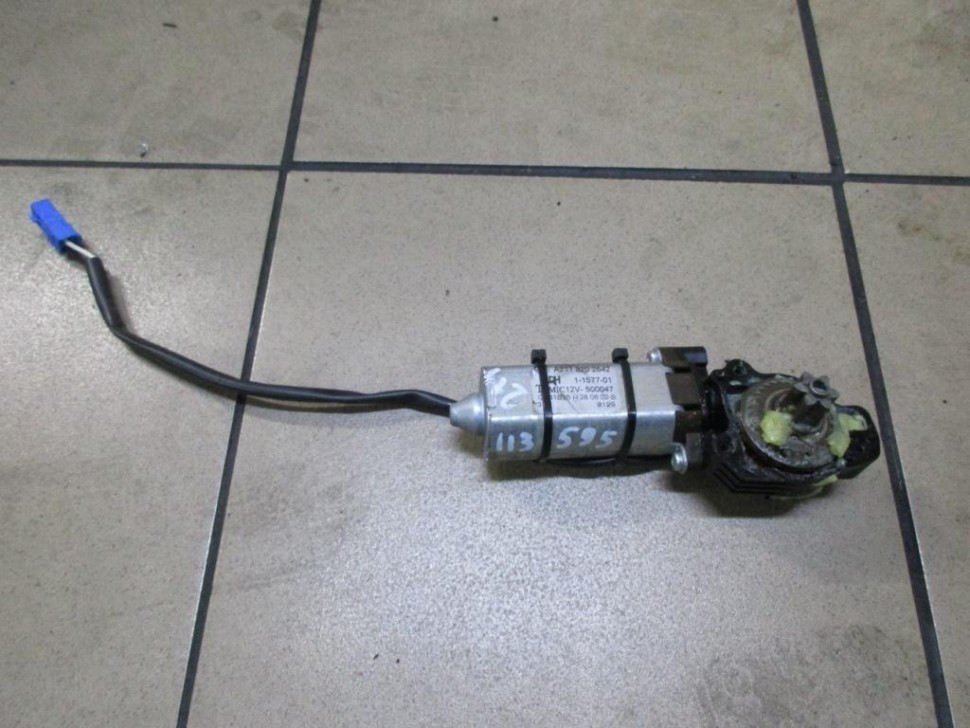Моторчик регулировки сидений MERCEDES-BENZ E-класс W211/S211 (2002 - 2006) фото 1 — Разборка Мерседес