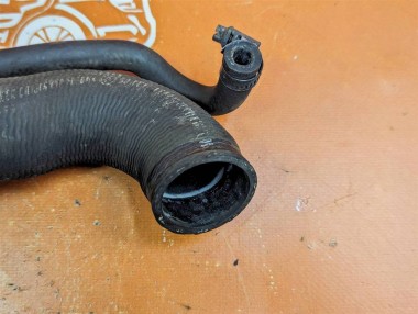 Патрубок радиатора MERCEDES-BENZ Sprinter W901-905 (1995 - 2006) — Разборка Мерседес