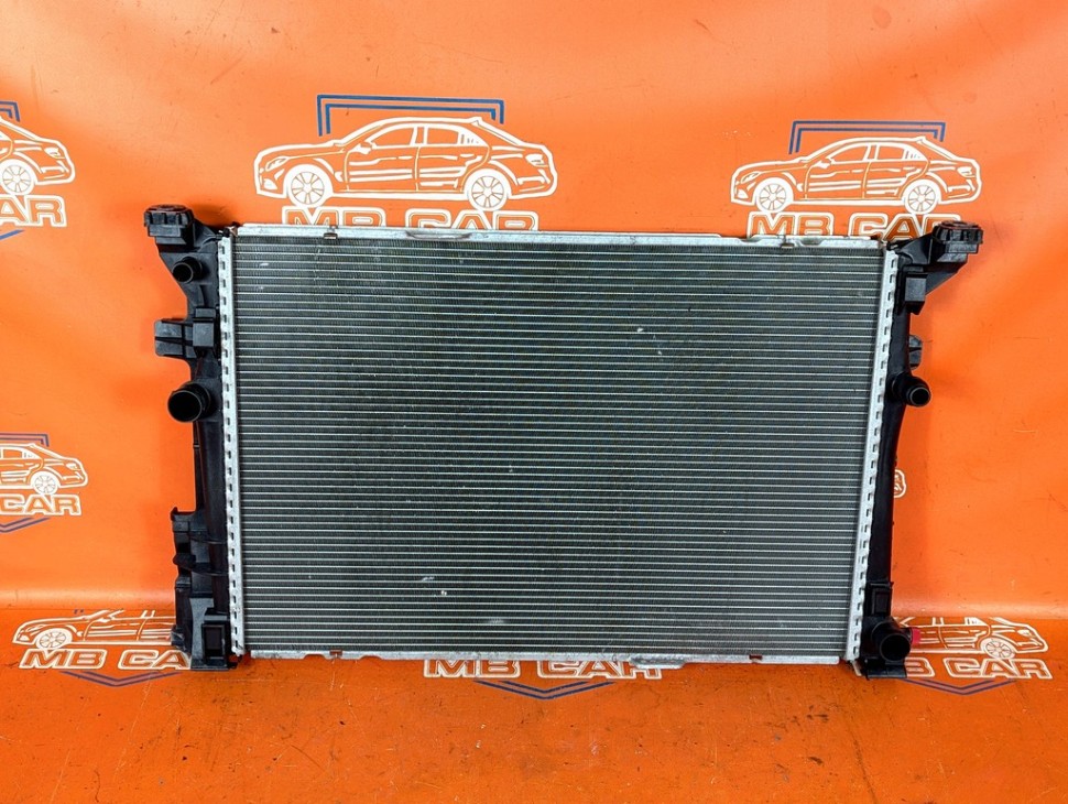 Радиатор MERCEDES-BENZ CLA-класс C117/X117 рестайлинг (2016 - 2019) фото 1 &mdash; Разборка Мерседес
