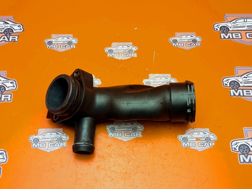 Фланец системы охлаждения MERCEDES-BENZ E-класс W212/S212/C207/A207 (2009 - 2013) фото 1 — Разборка Мерседес