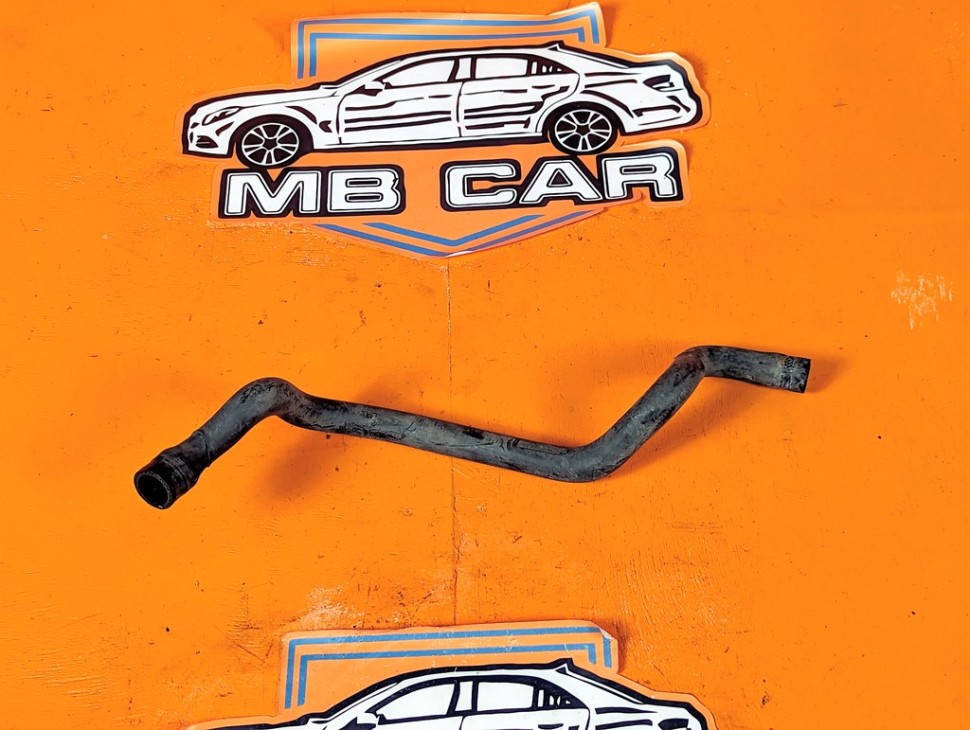 Патрубок ОЖ MERCEDES-BENZ C-класс W202/S202 (1993 - 1997) фото 1 &mdash; Разборка Мерседес