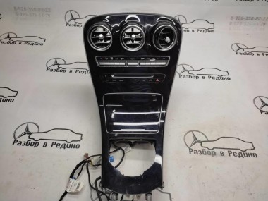 Накладка консоли (борода) MERCEDES-BENZ C-класс W205/S205/C205/A205 (2014 - 2018) — Разборка Мерседес