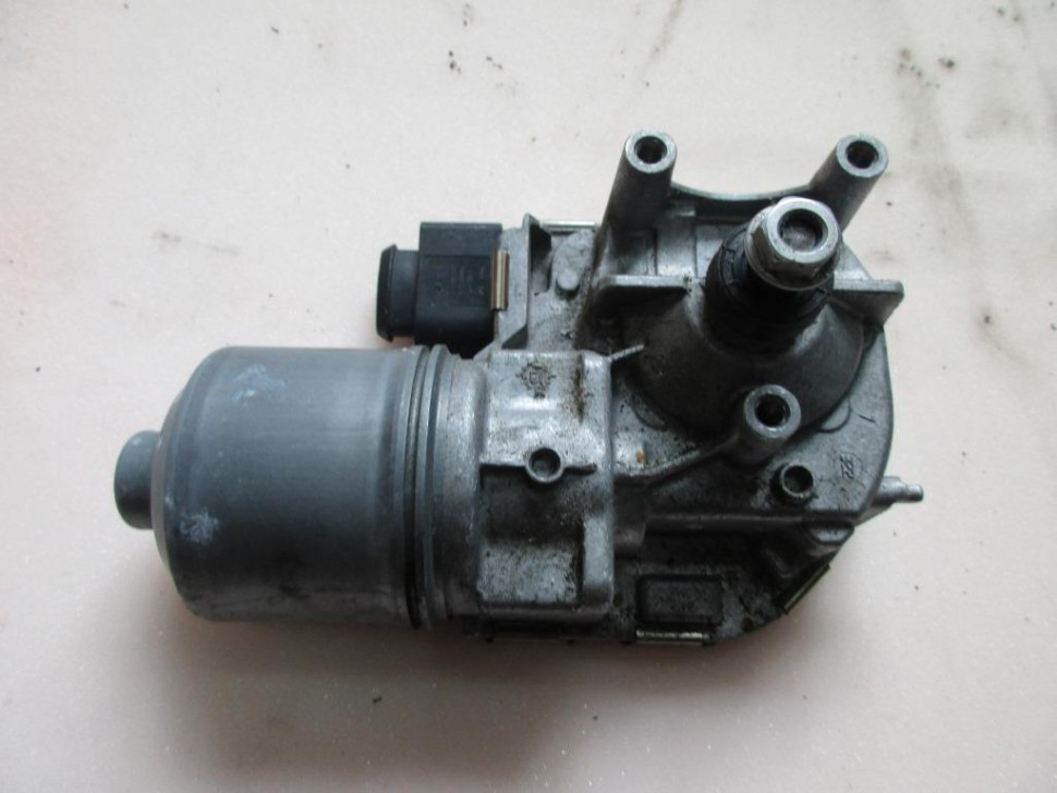 Моторчик дворников передний MERCEDES-BENZ C-класс W205/S205/C205/A205 (2014 - 2018) фото 1 — Разборка Мерседес