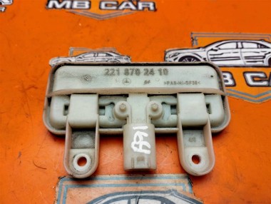 Кнопка закрытия багажника MERCEDES-BENZ E-класс W212/S212/C207/A207 (2009 - 2013) — Разборка Мерседес
