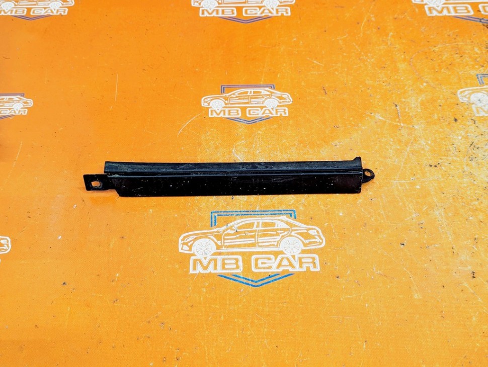 Ресницы фар MERCEDES-BENZ E-класс W124/S124/C124/A124 (1984 - 1997) фото 1 — Разборка Мерседес