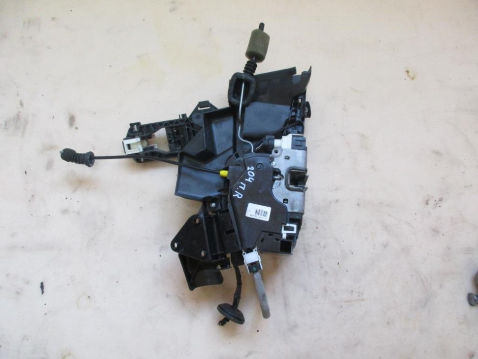 Замок двери передней правой MERCEDES-BENZ C-класс W204/S204 (2006 - 2011) фото 1 — Разборка Мерседес