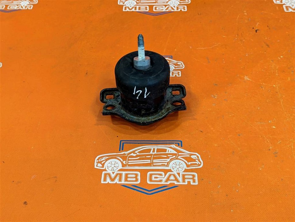 Опора двигателя MERCEDES-BENZ X-класс I (2017 - 2020) фото 1 — Разборка Мерседес