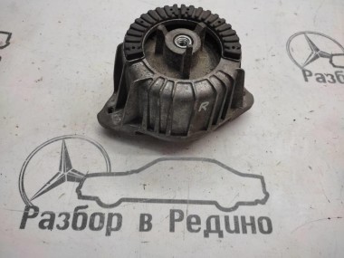 Опора двигателя MERCEDES-BENZ E-класс W212/S212/C207/A207 (2009 - 2013) — Разборка Мерседес