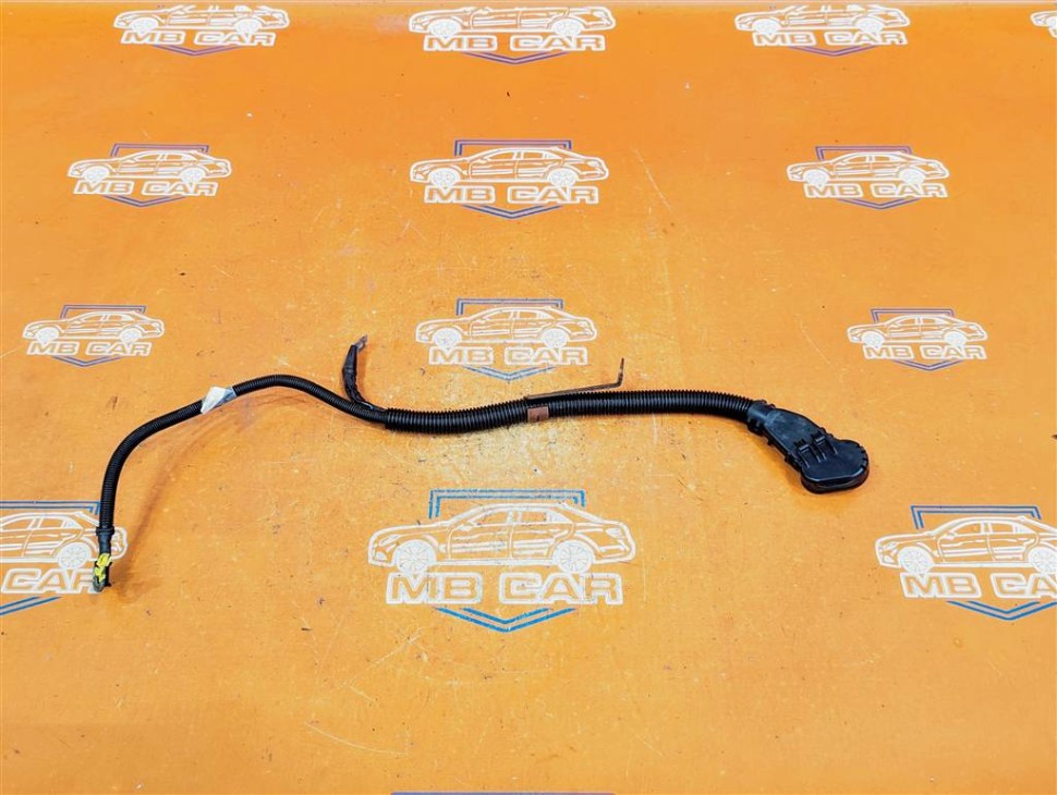 Провод генератора MERCEDES-BENZ S-класс W220 рестайлинг (2002 - 2005) фото 1 — Разборка Мерседес