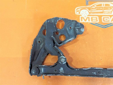 Петля капота MERCEDES-BENZ E-класс W210/S210 (1995 - 1999) — Разборка Мерседес