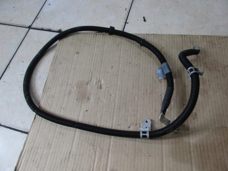 Провод генератора MERCEDES-BENZ CLA-класс C117/X117 рестайлинг (2016 - 2019) фото 1 — Разборка Мерседес