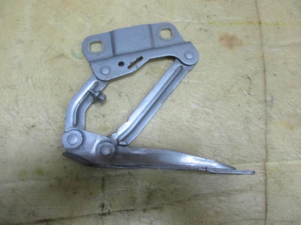 Петля капота MERCEDES-BENZ M-класс W164 (2005 - 2008) фото 1 — Разборка Мерседес