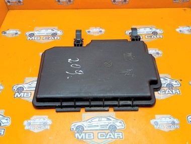 Крышка блока предохранителей MERCEDES-BENZ GLE-класс W166 (2015 - 2018) — Разборка Мерседес