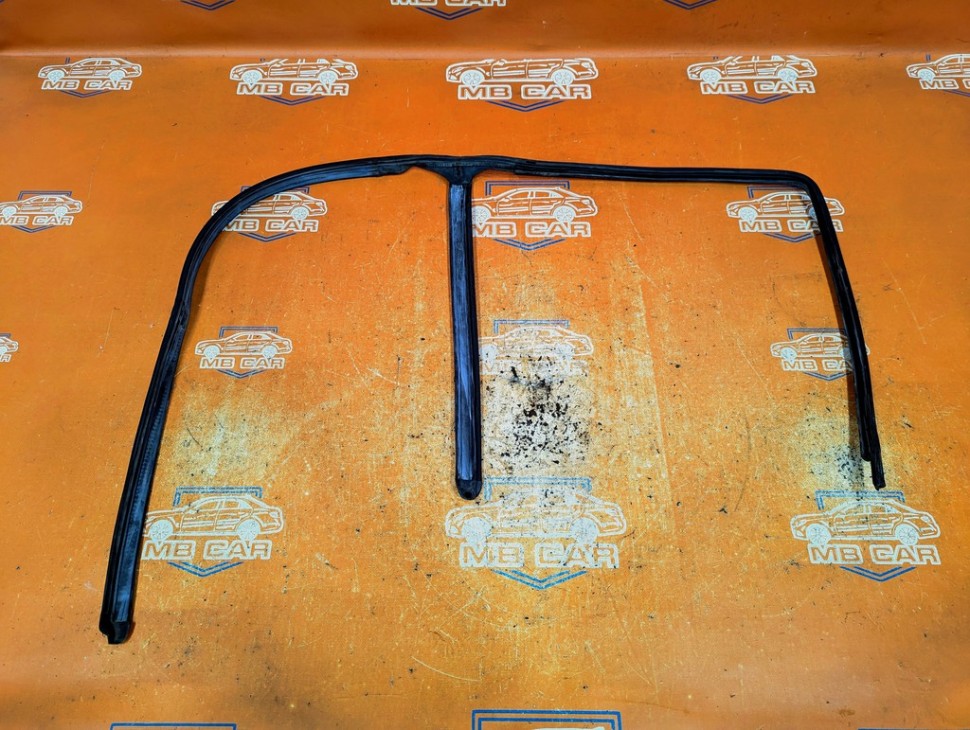 Уплотнители дверей MERCEDES-BENZ V-класс W639 (2003 - 2014) фото 1 — Разборка Мерседес