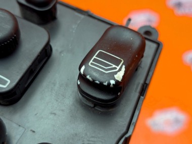 Блок кнопок стеклоподъемников MERCEDES-BENZ M-класс W163 (1997 - 2001) — Разборка Мерседес