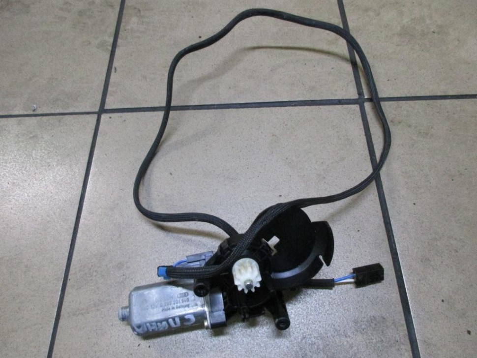 Моторчик регулировки сидений MERCEDES-BENZ E-класс W211/S211 (2002 - 2006) фото 1 — Разборка Мерседес