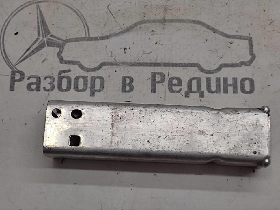 Кронштейн крепления бампера MERCEDES-BENZ C-класс W205/S205/C205/A205 рестайлинг (2018 - 2023) фото 1 — Разборка Мерседес