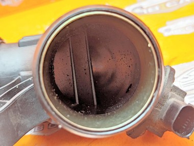 Патрубок интеркулера MERCEDES-BENZ M-класс W163 (1997 - 2001) &mdash; Разборка Мерседес