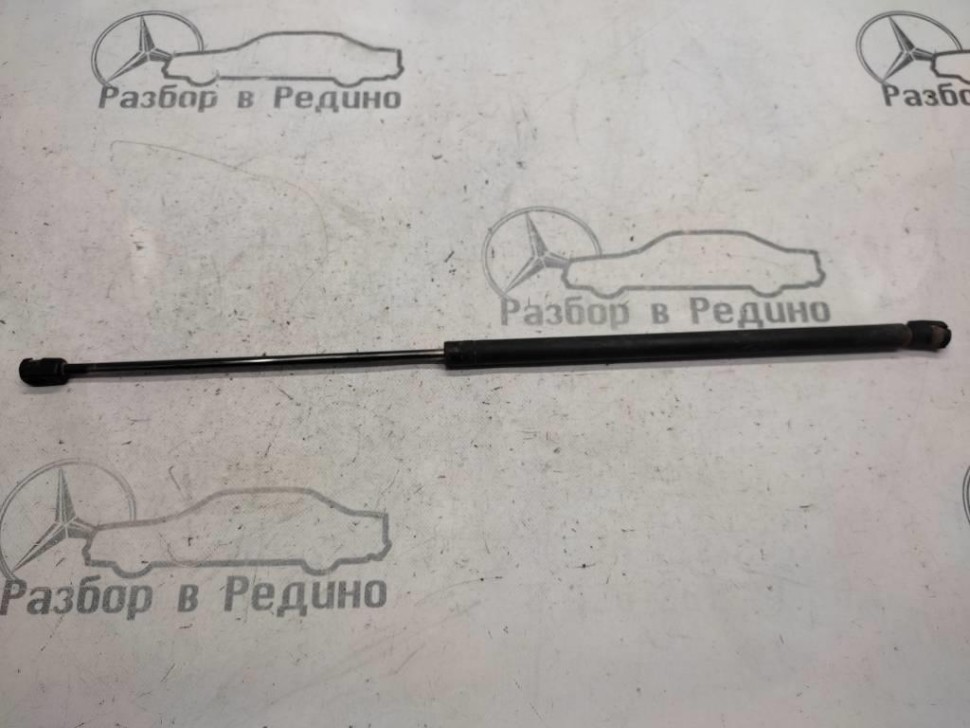 Амортизатор крышки багажника MERCEDES-BENZ M-класс W163 рестайлинг (2001 - 2005) фото 1 — Разборка Мерседес