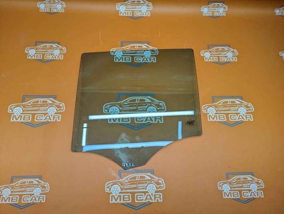 Стекло заднее левое MERCEDES-BENZ M-класс W164 (2005 - 2008) фото 1 — Разборка Мерседес