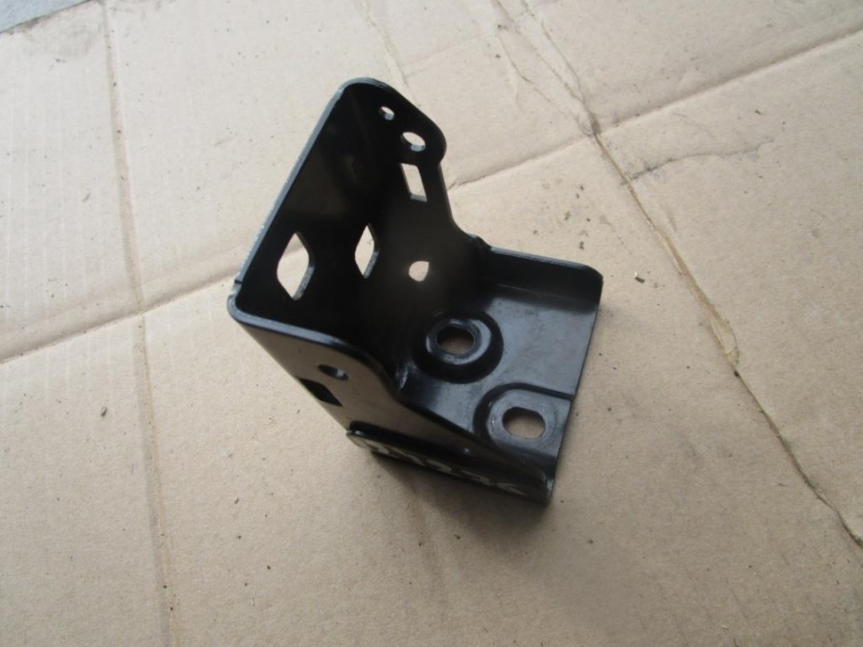 Кронштейн радиатора MERCEDES-BENZ GLC-класс Coupe C253 (2016 - 2019) фото 1 — Разборка Мерседес