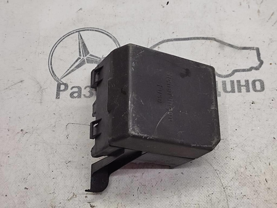 Крышка блока предохранителей MERCEDES-BENZ CLK-класс C208/A208 рестайлинг (1999 - 2003) фото 1 — Разборка Мерседес