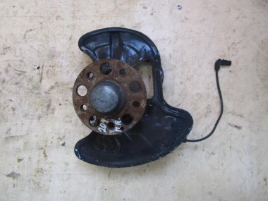 Кулак поворотный передний правый MERCEDES-BENZ C-класс W204/S204 (2006 - 2011) — Разборка Мерседес