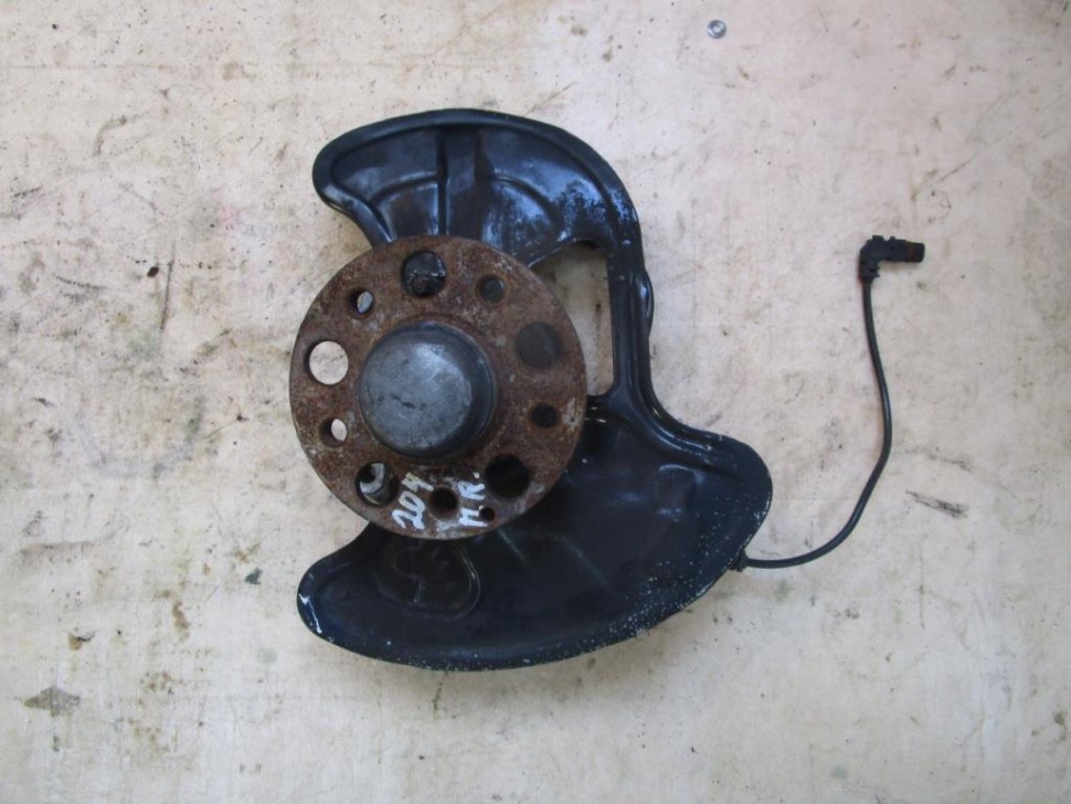 Кулак поворотный передний правый MERCEDES-BENZ C-класс W204/S204 (2006 - 2011) фото 1 — Разборка Мерседес