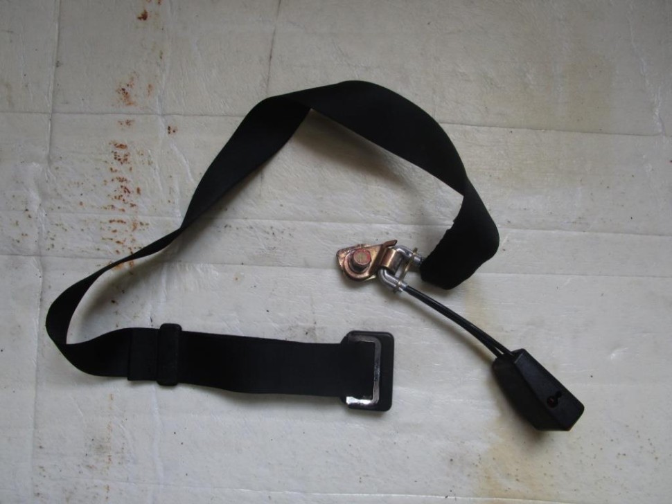 Замок ремня безопасности MERCEDES-BENZ E-класс W124/S124/C124/A124 (1984 - 1997) фото 1 — Разборка Мерседес