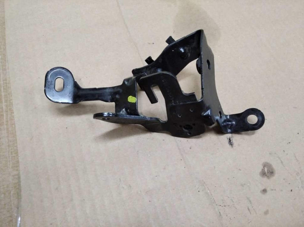 Кронштейн MERCEDES-BENZ V-класс W447 (2014 - 2025) фото 1 &mdash; Разборка Мерседес