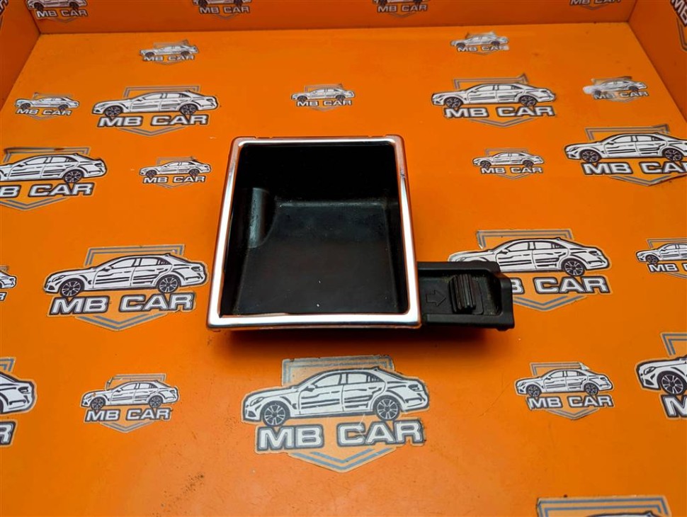 Пепельница MERCEDES-BENZ E-класс W211/S211 (2002 - 2006) фото 1 — Разборка Мерседес