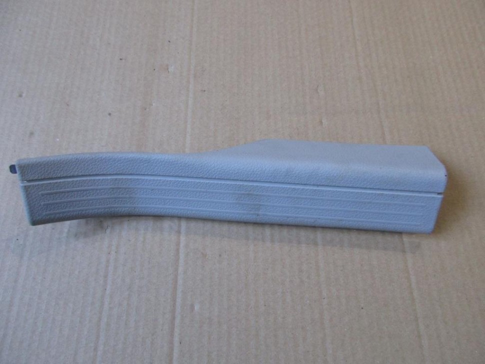 Накладка порога внутренняя MERCEDES-BENZ C-класс W204/S204 (2006 - 2011) фото 1 — Разборка Мерседес