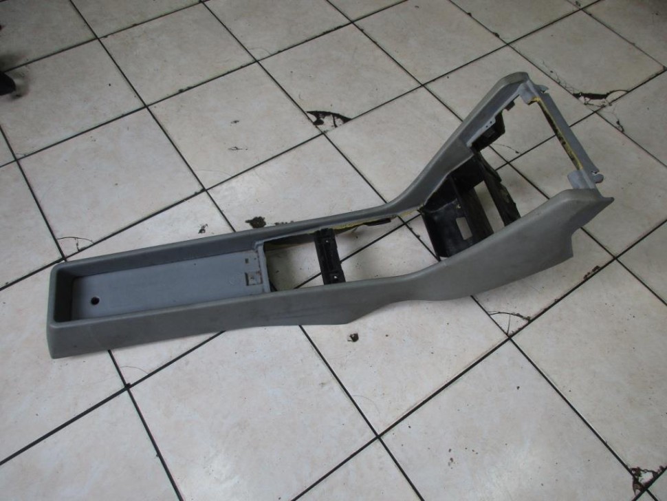 Подлокотник MERCEDES-BENZ W124 W124/S124/C124/A124 (1984 - 1993) фото 1 — Разборка Мерседес