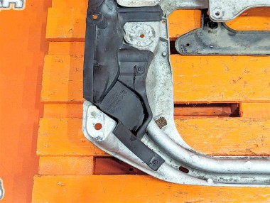 Подрамник передний MERCEDES-BENZ S-класс W220 рестайлинг (2002 - 2005) — Разборка Мерседес