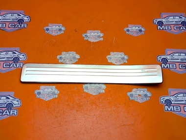 Накладка порога внутренняя MERCEDES-BENZ C-класс W204/S204 (2006 - 2011) — Разборка Мерседес
