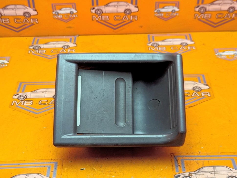 Ручка двери внутренняя MERCEDES-BENZ V-класс W638/W639 (1996 - 2003) V 220 2.1 D AT (122 л.с.) фото 1 &mdash; Разборка Мерседес