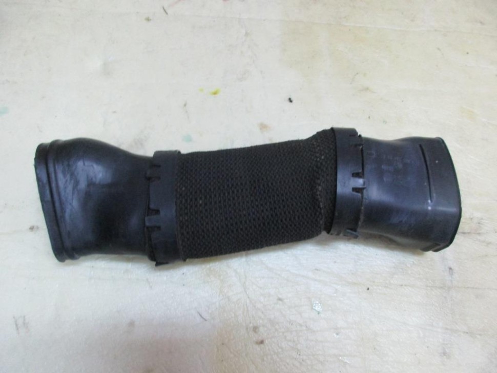 Патрубок воздушный MERCEDES-BENZ CLS-класс C219 (2004 - 2008) фото 1 — Разборка Мерседес