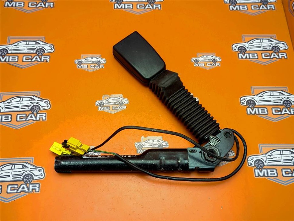 Замок ремня безопасности MERCEDES-BENZ M-класс W164 (2005 - 2008) фото 1 — Разборка Мерседес