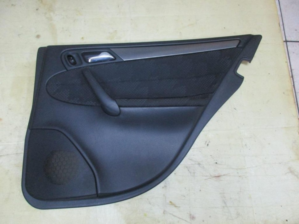 Карта двери задняя правая MERCEDES-BENZ C-класс W203/S203/CL203 (2000 - 2004) фото 1 — Разборка Мерседес