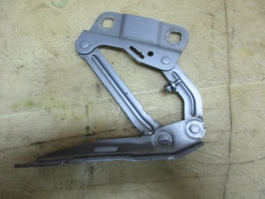 Петля капота MERCEDES-BENZ M-класс W164 (2005 - 2008) — Разборка Мерседес