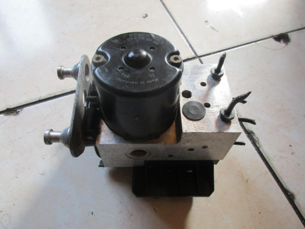 Блок ABS MERCEDES-BENZ A-класс W168 (1997 - 2001) фото 1 — Разборка Мерседес