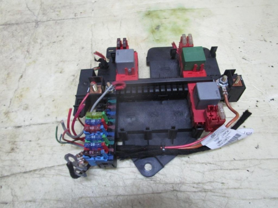 Блок предохранителей MERCEDES-BENZ M-класс W163 рестайлинг (2001 - 2005) фото 1 — Разборка Мерседес