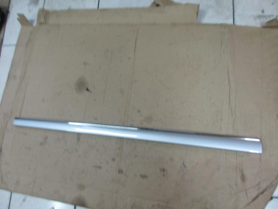 Молдинг двери MERCEDES-BENZ S-класс W220 рестайлинг (2002 - 2005) фото 1 — Разборка Мерседес