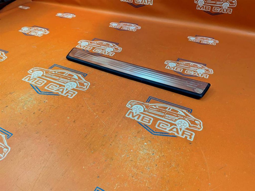 Накладка порога внутренняя MERCEDES-BENZ SL-класс R231 рестайлинг (2016 - 2020) фото 1 — Разборка Мерседес