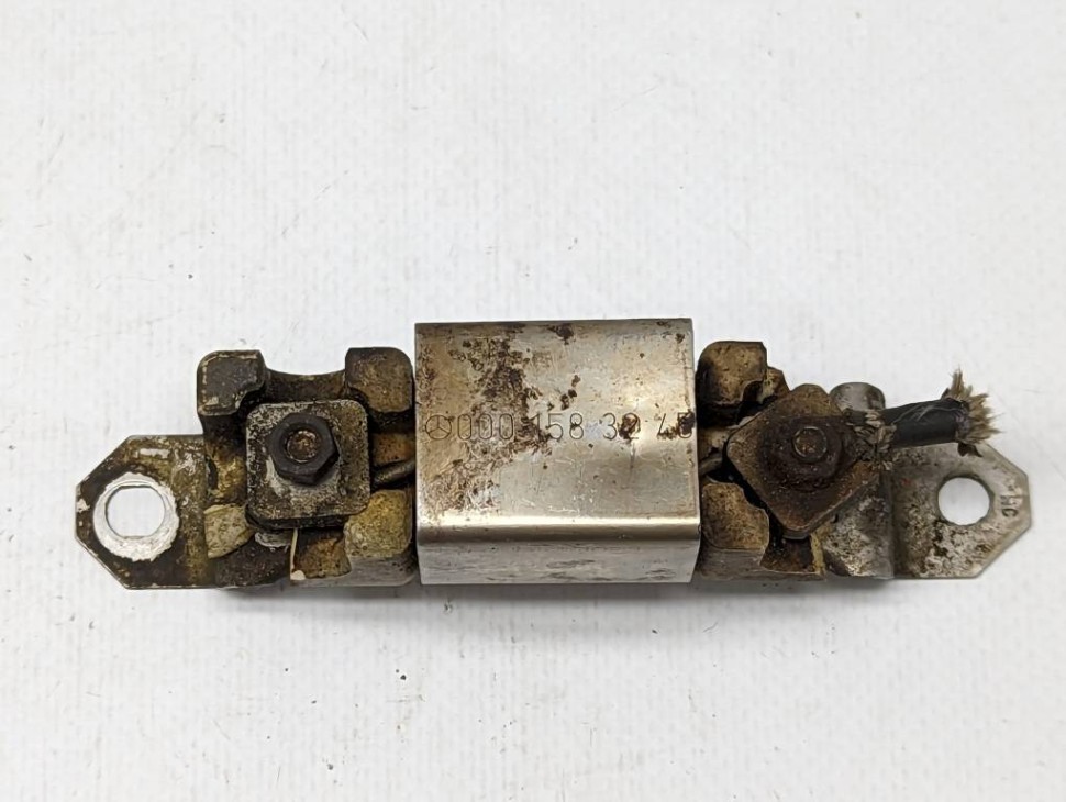 Реле вентилятора MERCEDES-BENZ 190 (W201) W201 (1982 - 1993) фото 1 — Разборка Мерседес