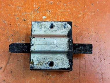 Опора КПП MERCEDES-BENZ S-класс W220 (1998 - 2005) — Разборка Мерседес